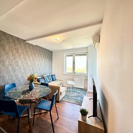 Lovely Young Panorama 01 #danube #balcony #freeparking Appartement